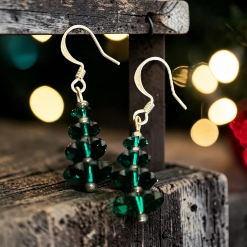 Green Acrylic Crystal Christmas Tree Earrings Silver Tone Holiday Dangle